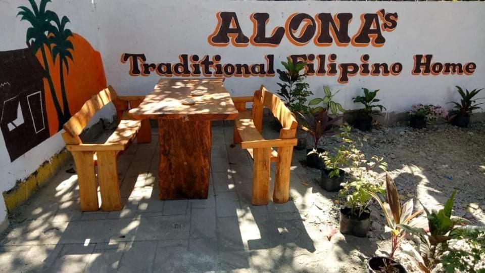 Traditional Filipino Transient House And Huts Near 100 Islands Wharf Alaminos Buitenkant foto